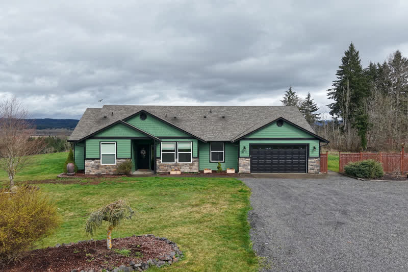 Hilltop Estate real estate photography &mdash; Front facade, Lewis County, WA