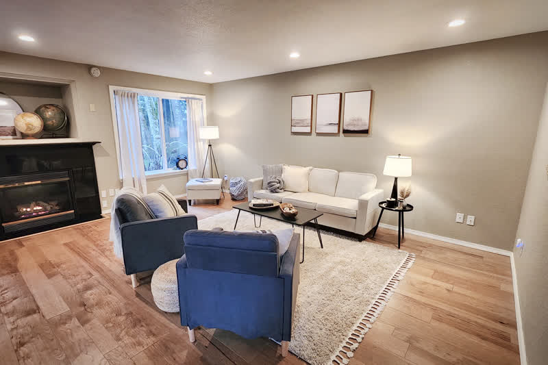 Northridge Two-Story real estate photography &mdash; Living room, Centralia, WA
